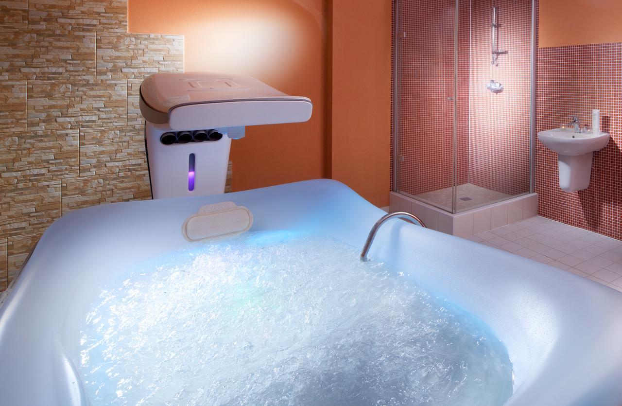 Lipno Wellness - Frymburk Hotel Private Family Room エクステリア 写真